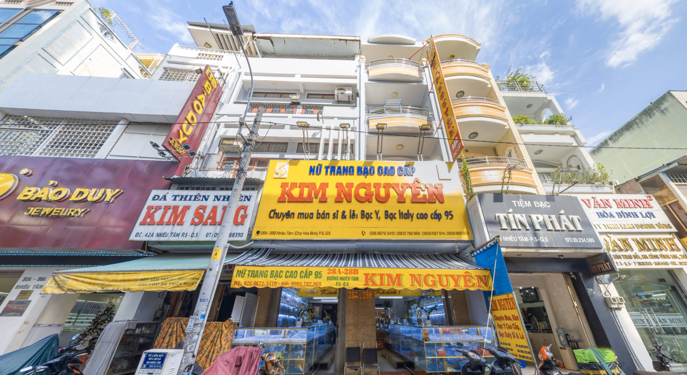 Phố vàng bạc đá trang sức